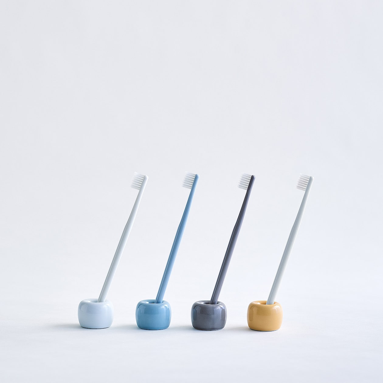 Porcelain Toothbrush Stand