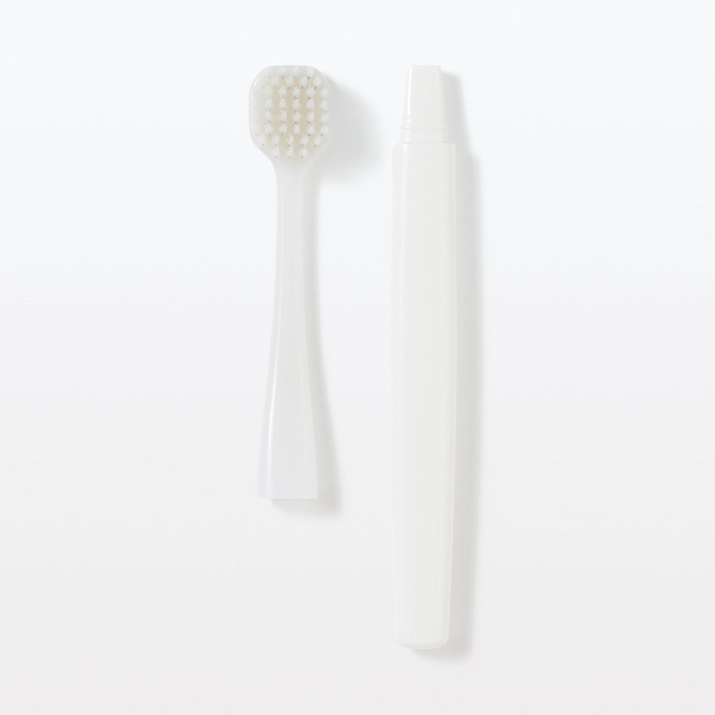 Replaceable Head Wide Soft Toothbrush - White