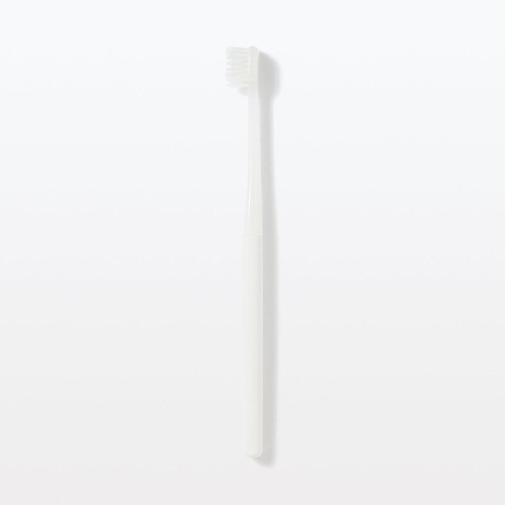 Replaceable Head Wide Medium Toothbrush - White