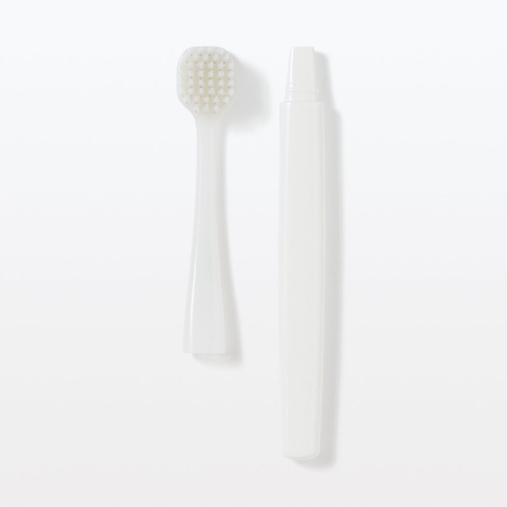 Replaceable Head Wide Medium Toothbrush - White