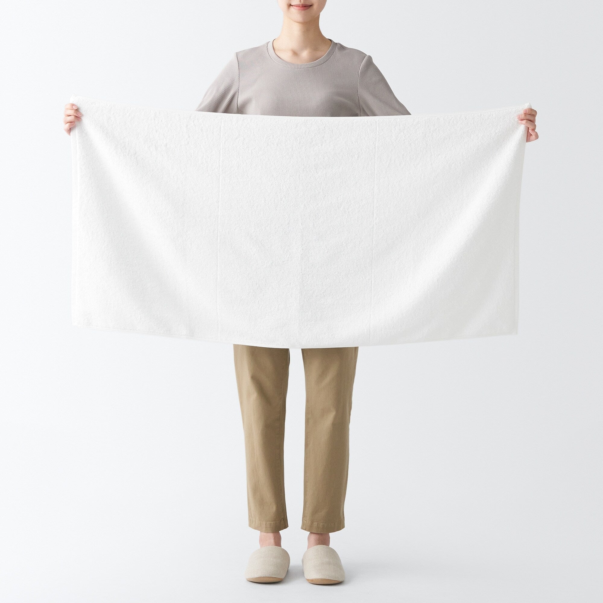 Twin Pile Small Bath Towel with Loop